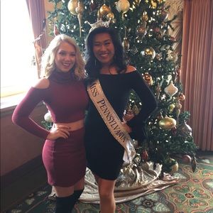 2 pc Hollister Skirt and Crop Top Outfit